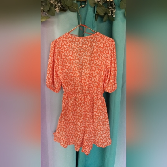 Urban Outfitters Romper - Picture 4 of 5